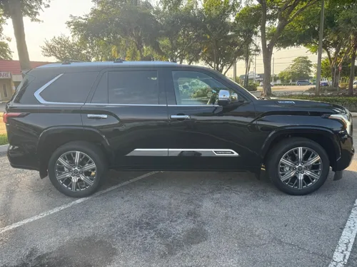 Toyota Sequoia 3.5 V6 Capstone