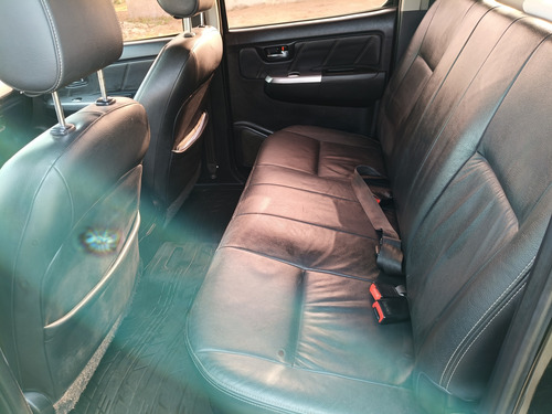 Hilux Srv 3.0 D-4d, Tapizado De Cuero, 4x4.