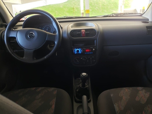 Imagem 3 de 14 de Chevrolet Corsa 2005 1.0 Maxx 5p