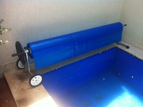 Capa Térmica Para Piscina Atco 10 X 4,85 Com Enrolador