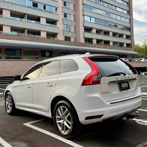Volvo XC60 2.0 T5 Awd Summum