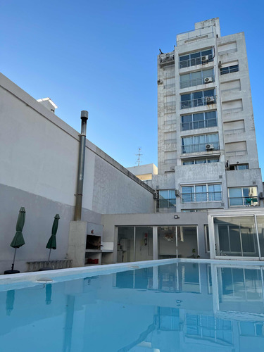 Alquiler Monoambiente En Pocitos Sobre Rivera Con Piscina