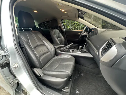 Mazda 3 Sedan Automático Con Cuero