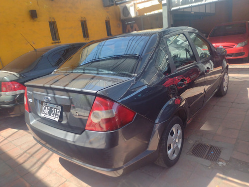 Imagen 6 de 8 de Ford Fiesta Max Ambiente Olust
