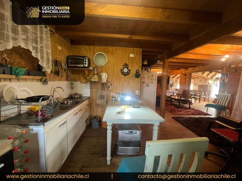 Se Vende Amplia Casa En Parcela 8d/6b, Frutillar
