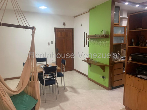 Venta De Comodo Apartamento En Santa Monica Jg