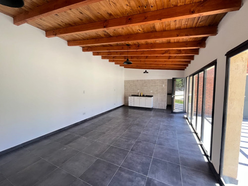 Permuta / Financiación - Excelente Loft Moderno Con Pileta A Estrenar A Minutos De Rosario