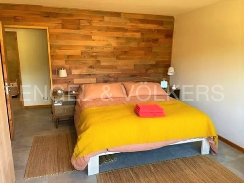 Imagen 7 de 12 de Casa En Parcela Con Vista Al Volcán.