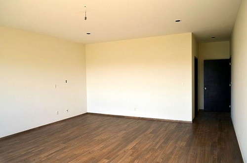 Casa En Venta, Ubicada En Loma De Valle Escondido Cod. Ev1283