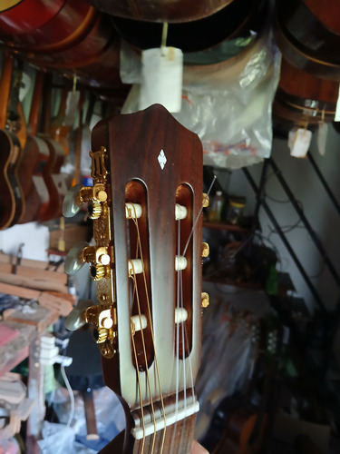 Guitarra Electrocriolla Media Caja Con Corte Con Ecualizador Negro Mate