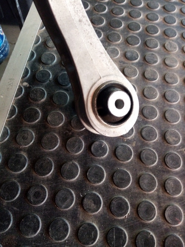Horquilla Superior Izquierda Mercedes,e-320 (w11) (03-09) (Usado)