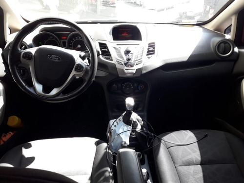 Ford Fiesta Kd Titanium 5 Ptas. Mt / Nafta / 2013