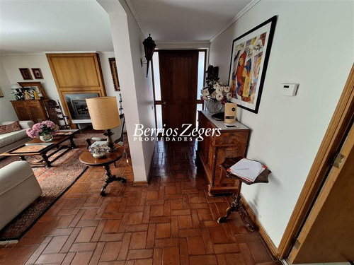 Casa Venta 4 Dormitorios, San Carlos De Apoquindo,las Condes