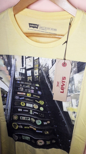 Remera Alaska Music Levis