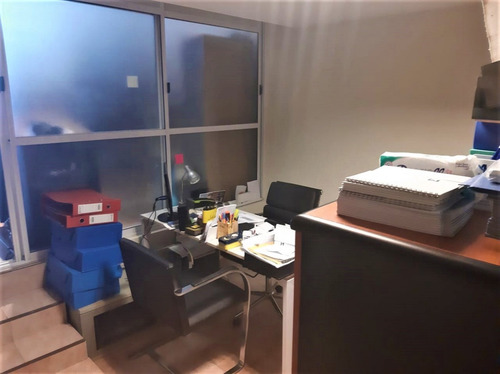 Local Retasado En Venta En Moron Sobre La Calle Mitre Al 900