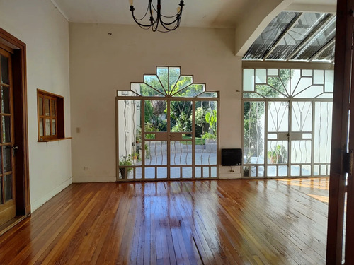 Alquiler Casa 6 Dormitorios Agronomía Con Cochera