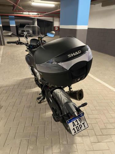 Voge 500 Ac 2023 Con Accesorios, Detalle Por Caida Parada