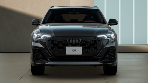 Audi Q8 Suv 60 Tfsi E Quattro 360(490) Hp Tiptronic Phev