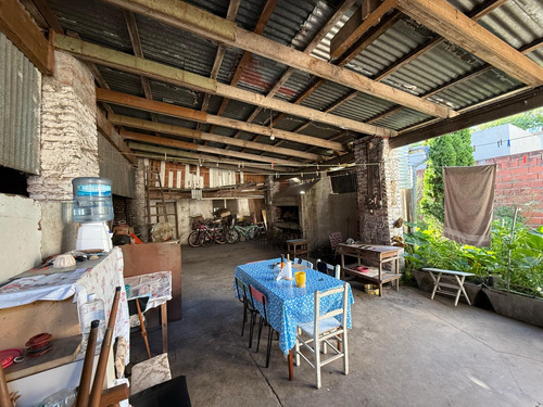 Edificio Comercial En Venta En General Madariaga