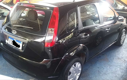 Imagem 4 de 5 de Ford Fiesta 2011 1.0 Flex 5p