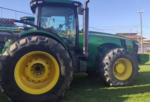 Trator John Deere 8335 R Ano 2012
