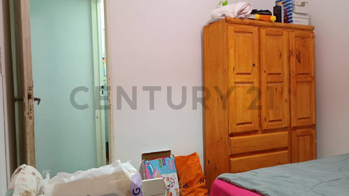 Venta Departamento De 3 Dormitorios En Fonavi Parque Field