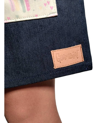 Delantal Infantil Guambia Capsula 24 Jean Y Gabardina Color Azul Oscuro Diseño De La Tela Estampado Arcoíris
