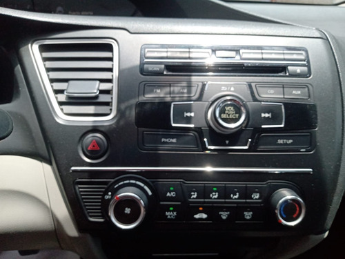 Imagen 11 de 15 de Honda Civic 2014 1.8 Lx Sedan Mt