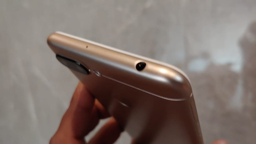 Xiaomi Redmi 6 Dual Sim Dorado 4 Gb Ram 64 Gb Rom Camara Dual Huella Dactilar Bumper Anillo (Usado)