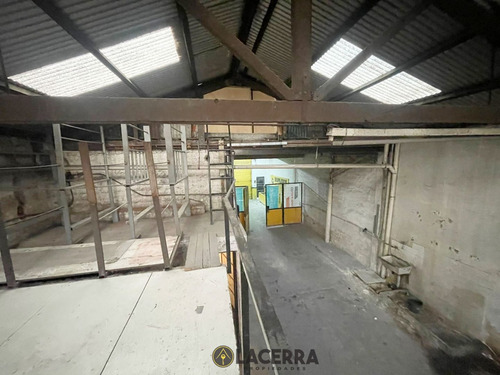 Imagen 17 de 30 de Galpon Sobre Avenida, 477 M2 Con Oficinas Y Local Comercial