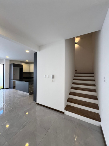 Casa En Venta Lomas De Angelopolis Iii, Santa Clara Ocoyucan, Puebla(maj-col))