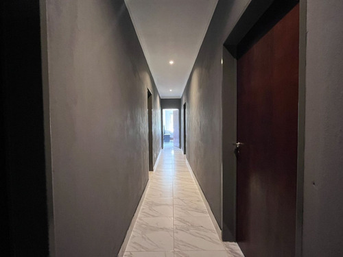 Casa En Venta 4 Amb. Barrio San Sebastian, Area 1