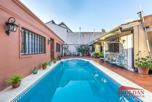 Bajamos El Precio - Chalet-lote 303 M2-living-coc-3 Dorm En