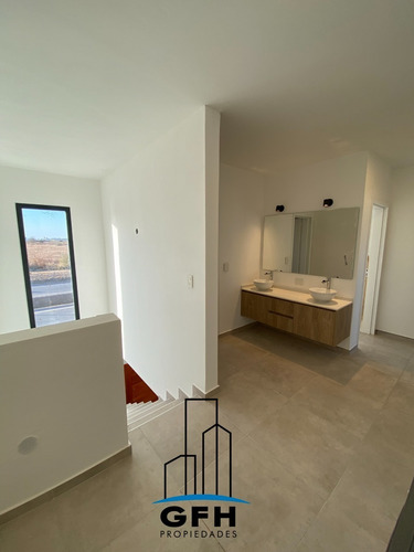 Imagen 14 de 21 de Duplex 3 Dormitorios Con Vestidor!