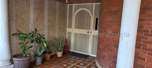 Apartamento En Venta, Los Chorros #24-355