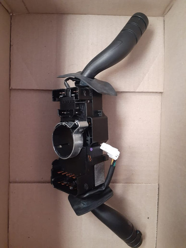 Comando Llave De Luces Y Limpiparab Volkswagen Voyage (Usado)