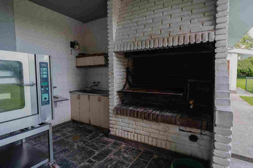 Casa En Venta Cinco Dormitorios Con Terreno 1680m2