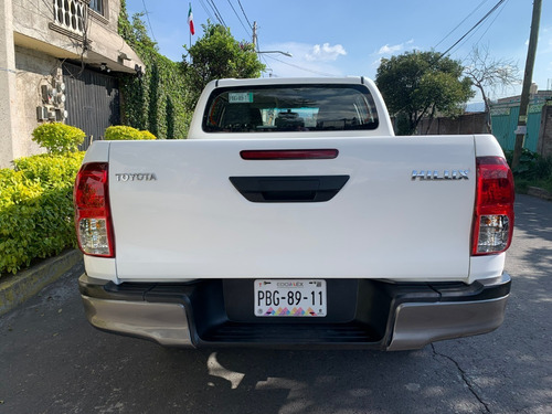 Imagen 9 de 15 de Toyota Hilux Doble Cabina