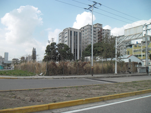 En Venta Terreno Comercial Parroquia San José  C-546254