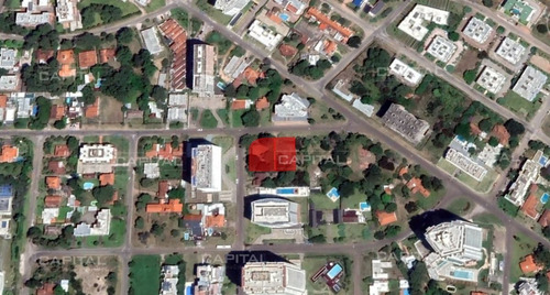 Imagen 2 de 3 de Terreno En Venta, Playa Brava, Punta Del Este. - Punta Del Este Punta Del Este
