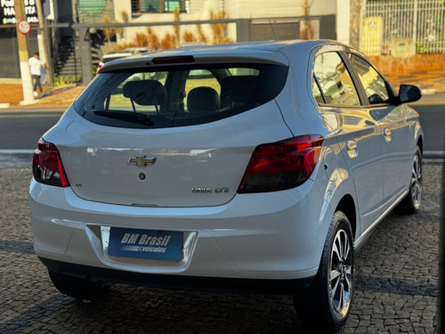 Chevrolet Onix 1.4 MPFI LTZ 8V FLEX 4P MANUAL