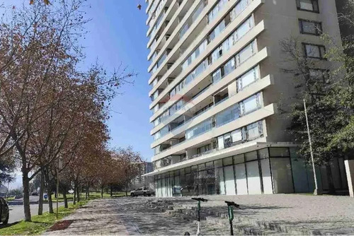 Venta De Estacionamiento Av. Manquehue Norte 952
