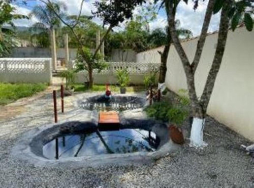Imagem 11 de 20 de Chácara Em Condomínio Na Praia De Peruíbe/sp Com Piscina, Tanque De Peixes