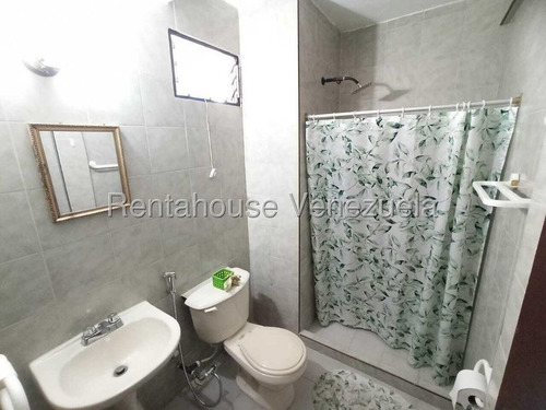 Hermosa Y Comoda Casa En Alquiler Cabudare, Urbanizacion Roca Terra Mls #25-25005 Fcd