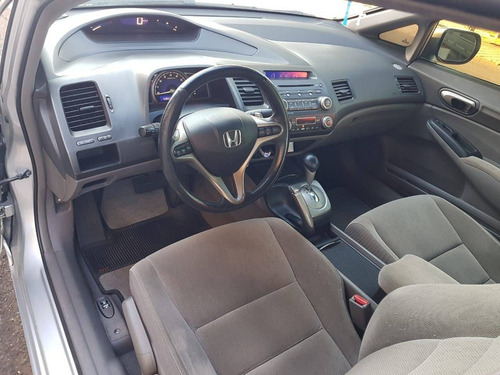 Imagem 10 de 15 de Honda Civic 1.8 Lxl 16v Flex 4p Automático