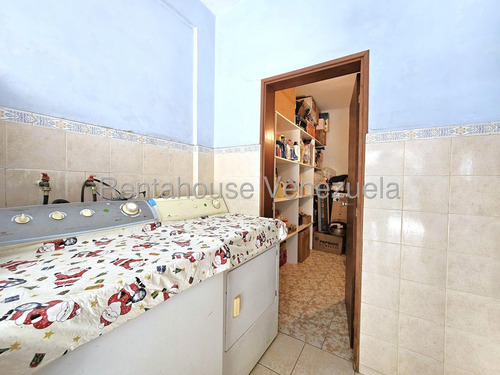 Amplia Quinta En Venta Al Este De Barquisimeto,lara Aa
