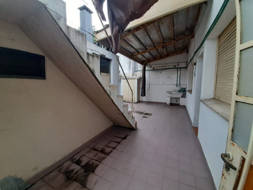 Ph 4 Ambientes En Venta En Haedo Con Patio Y Coch