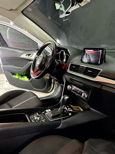 Mazda 3 2.0 Sport Touring