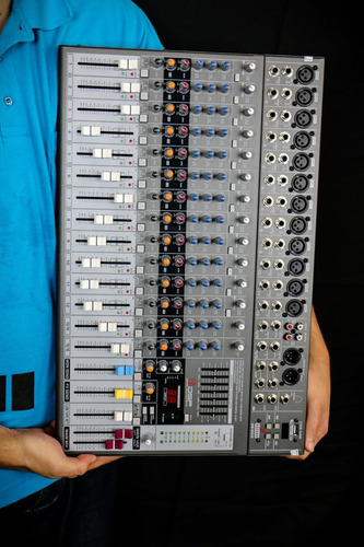 Sjuro Mesa Arcano Ameq16 Beaseado Na Behringer 1622fx