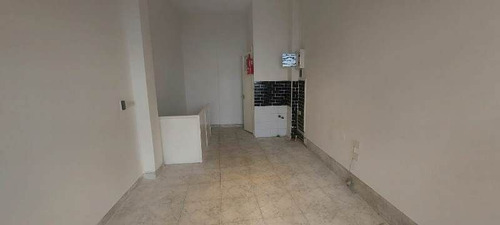 Imagen 13 de 17 de Local Casco Historico. Prox Col Nac Bs As. Vta X Viaje